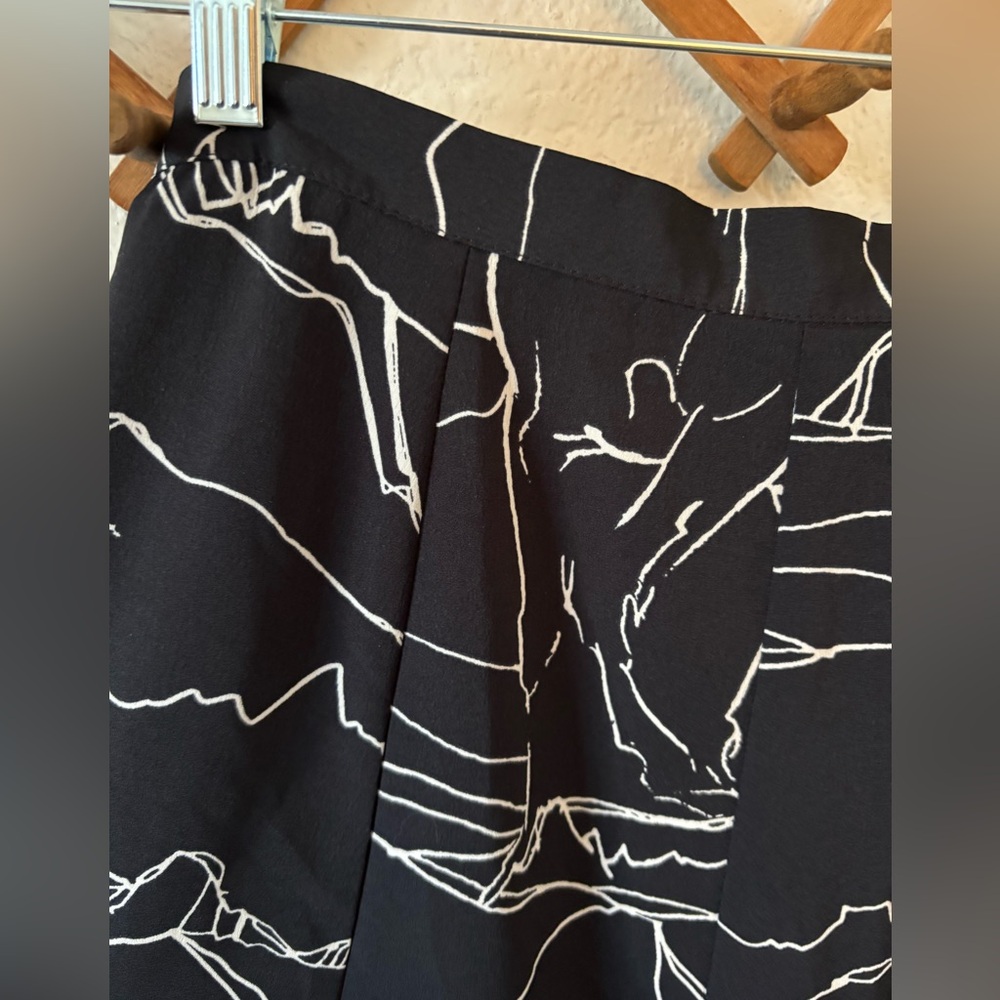 Black and White Abstract Horse Print Topshop Skirt - Picture 8 of 8